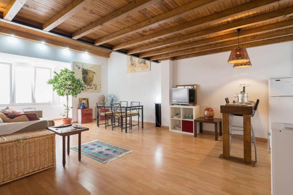 شقة Tgh Acogedor Duplex En مالقة المظهر الخارجي الصورة